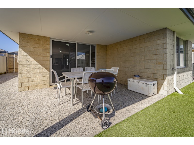 6 Yaramin Way, Golden Bay WA 6174