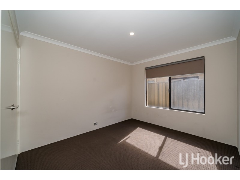 21 Flagship Avenue, Waikiki WA 6169