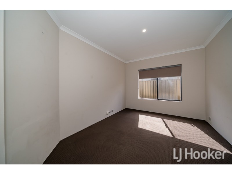 21 Flagship Avenue, Waikiki WA 6169