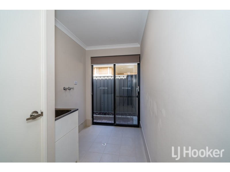 21 Flagship Avenue, Waikiki WA 6169