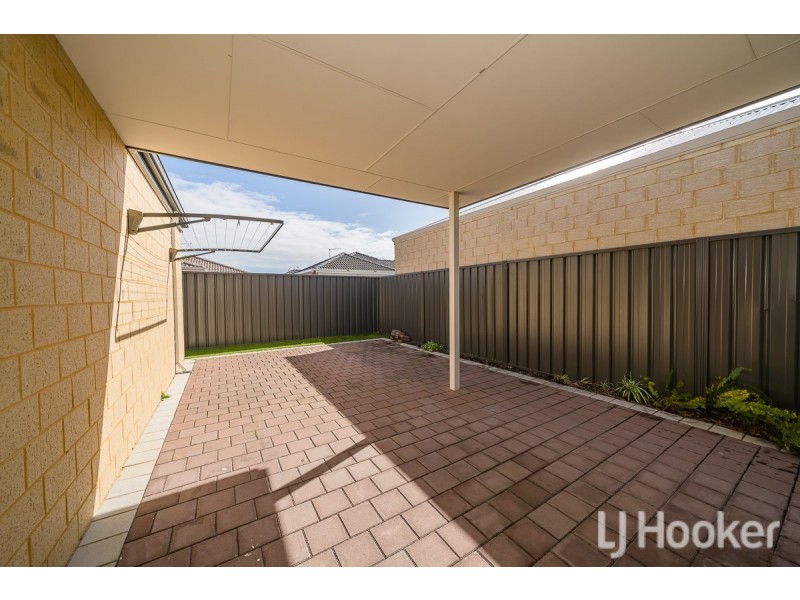 21 Flagship Avenue, Waikiki WA 6169