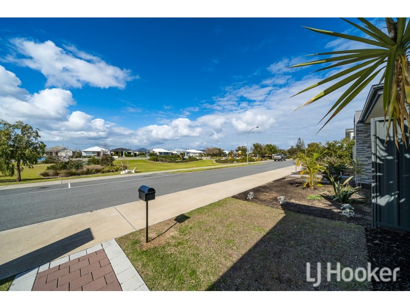 21 Flagship Avenue, Waikiki WA 6169