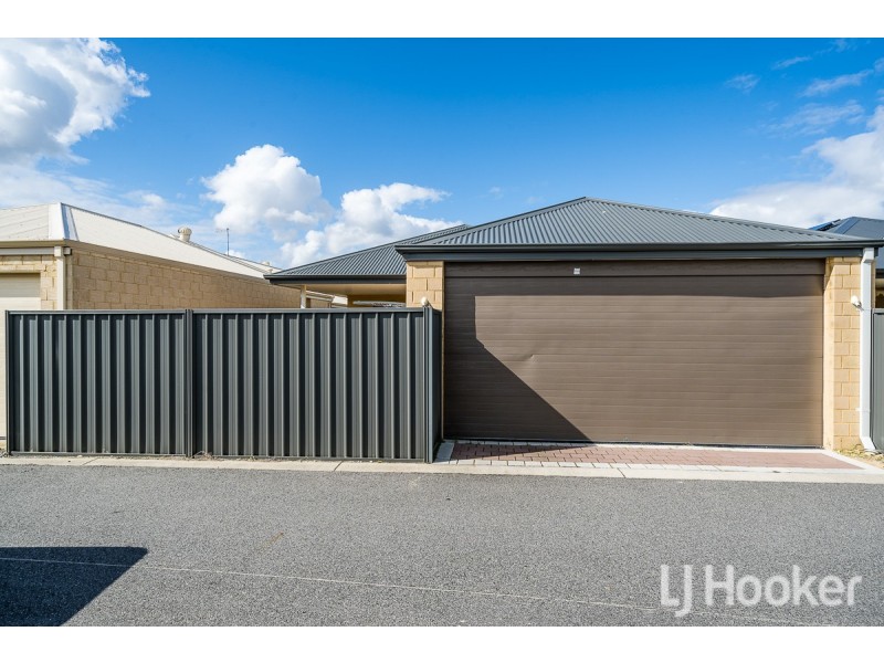 21 Flagship Avenue, Waikiki WA 6169