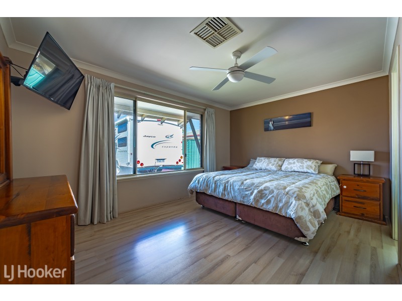 22 Bridgewater Court, Waikiki WA 6169