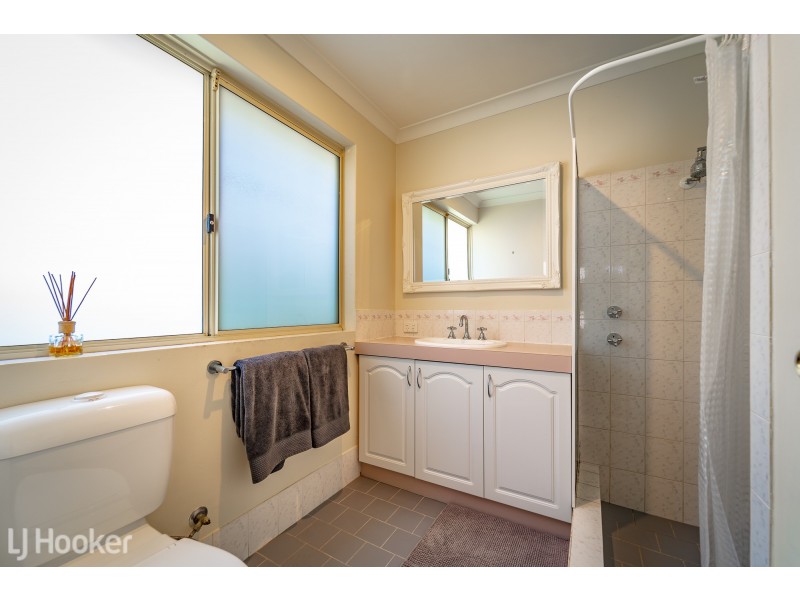 22 Bridgewater Court, Waikiki WA 6169