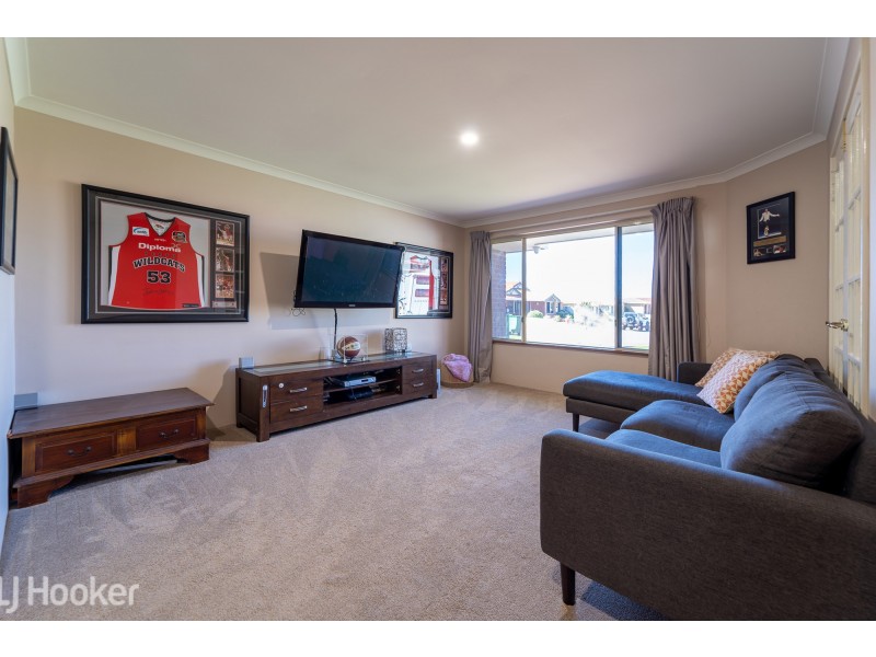 22 Bridgewater Court, Waikiki WA 6169