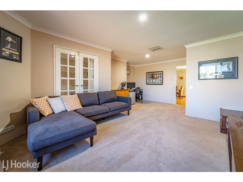 22 Bridgewater Court, Waikiki WA 6169