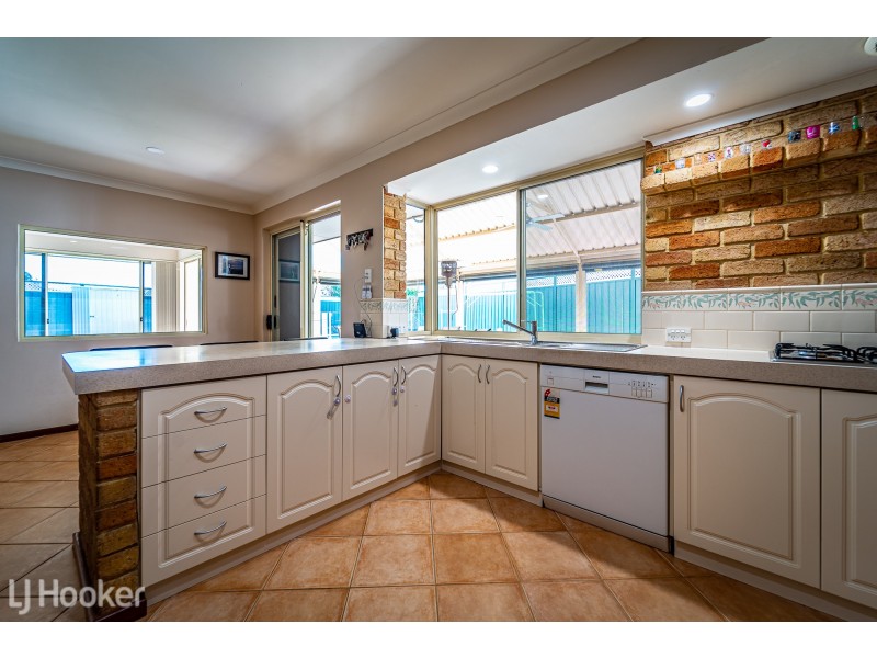 22 Bridgewater Court, Waikiki WA 6169