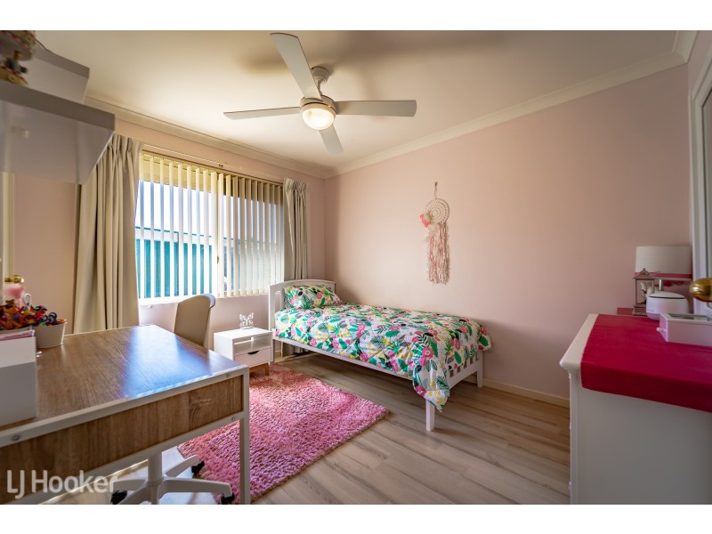 22 Bridgewater Court, Waikiki WA 6169