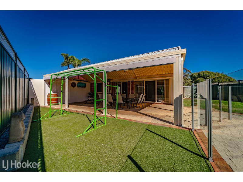 22 Bridgewater Court, Waikiki WA 6169