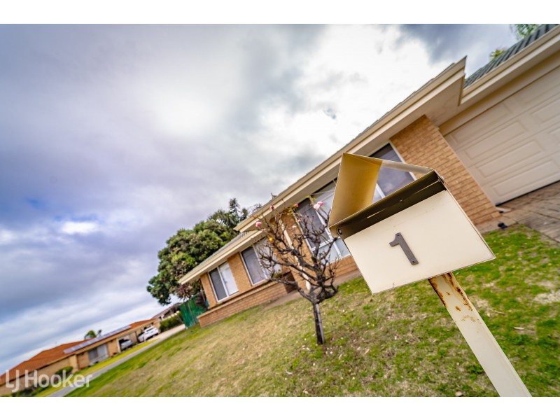 1 Elysee Court, Port Kennedy WA 6172
