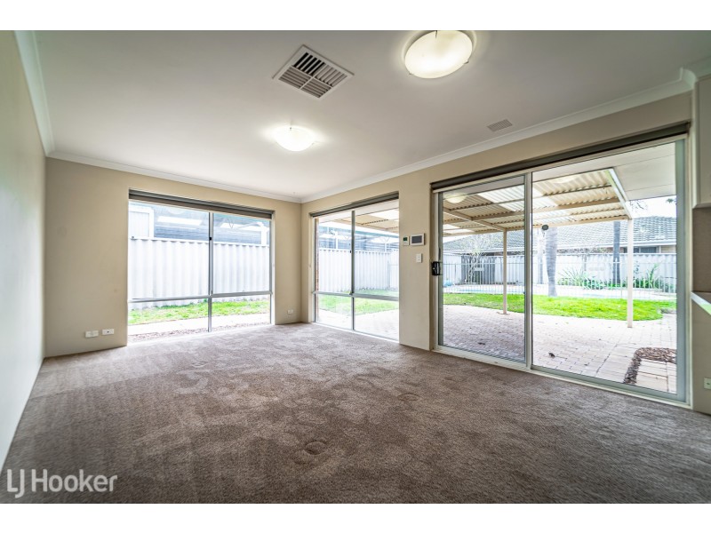 1 Elysee Court, Port Kennedy WA 6172