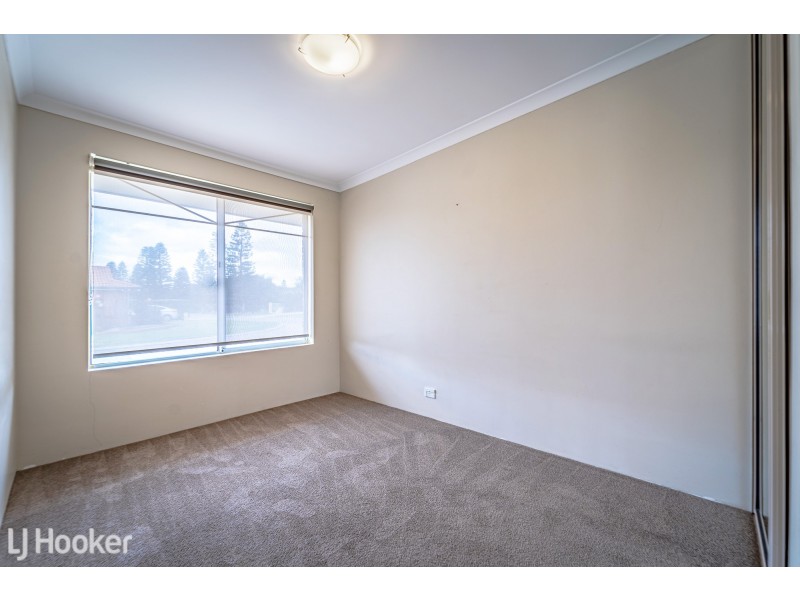 1 Elysee Court, Port Kennedy WA 6172