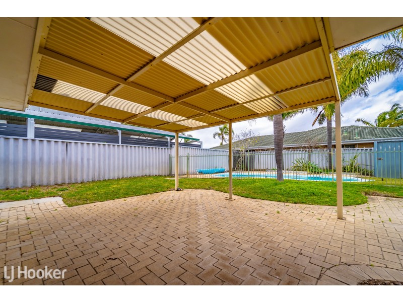 1 Elysee Court, Port Kennedy WA 6172
