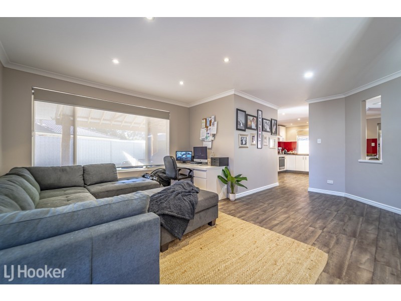 17 Cork Place, Warnbro WA 6169