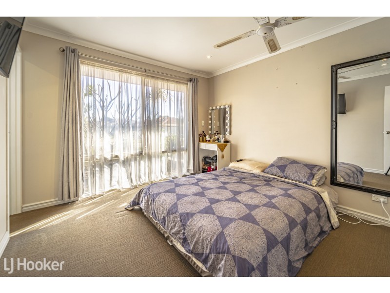 17 Cork Place, Warnbro WA 6169