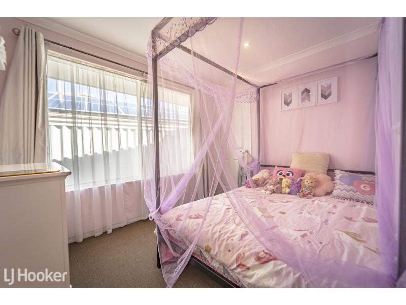 17 Cork Place, Warnbro WA 6169