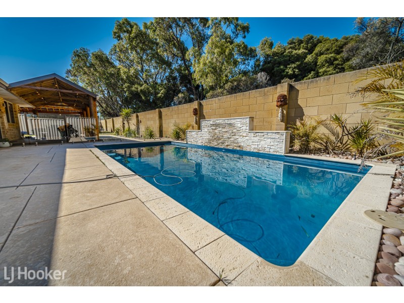 17 Cork Place, Warnbro WA 6169