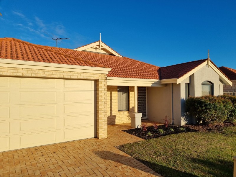 11 Crusoe Link, Secret Harbour WA 6173