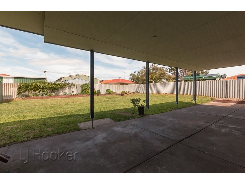 114 Simpson Avenue, Rockingham WA 6168