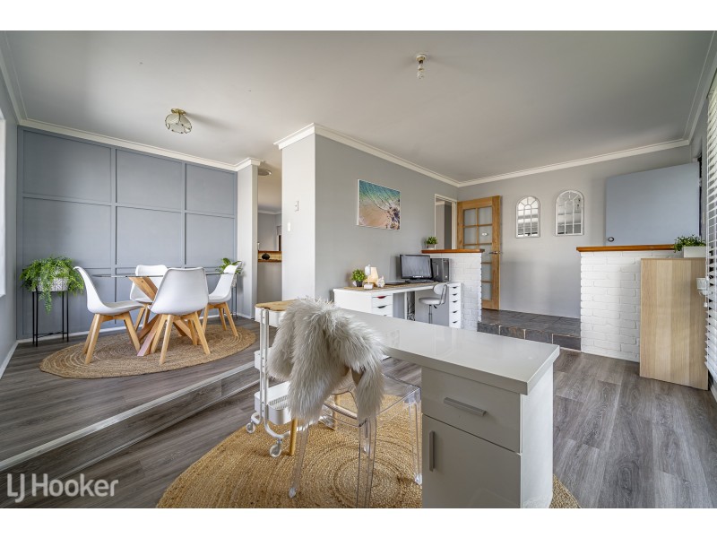 12 Monkton Way, Warnbro WA 6169