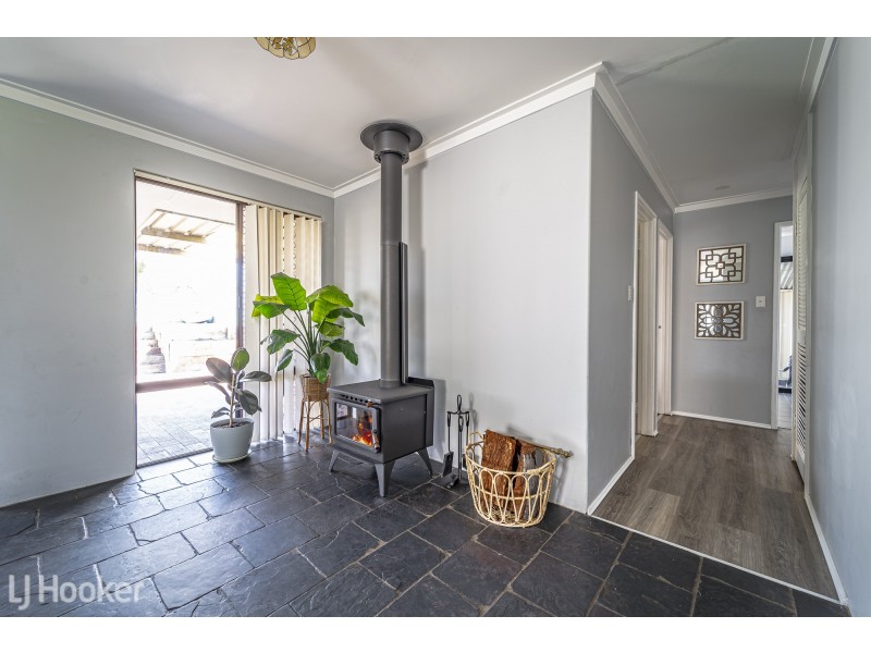 12 Monkton Way, Warnbro WA 6169