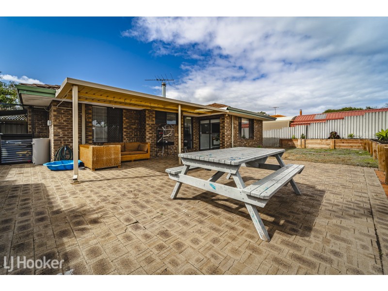 12 Monkton Way, Warnbro WA 6169