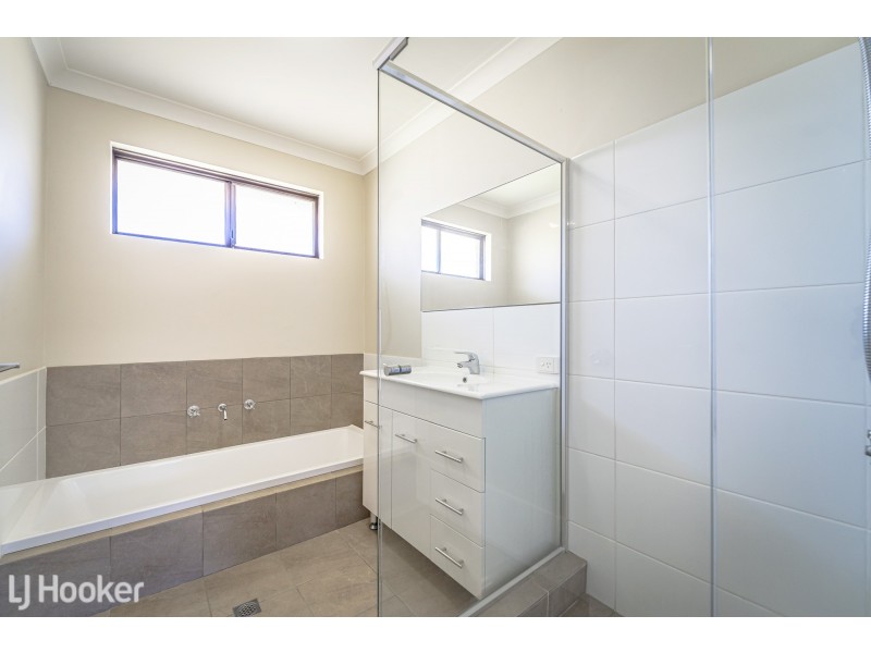 135 Charthouse Road, Waikiki WA 6169