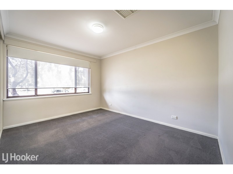 135 Charthouse Road, Waikiki WA 6169