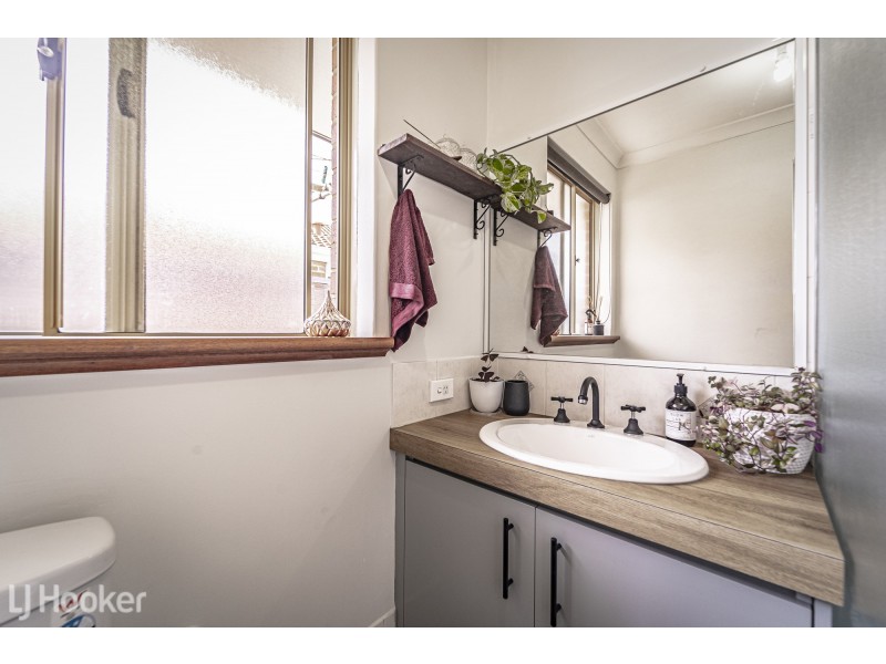 10 Moorburg Loop, Port Kennedy WA 6172