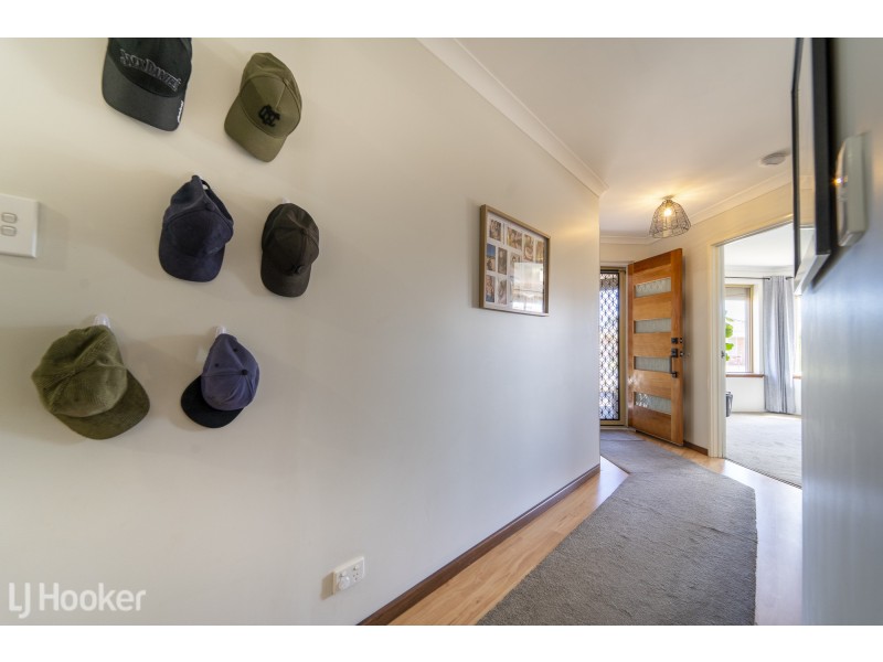 10 Moorburg Loop, Port Kennedy WA 6172