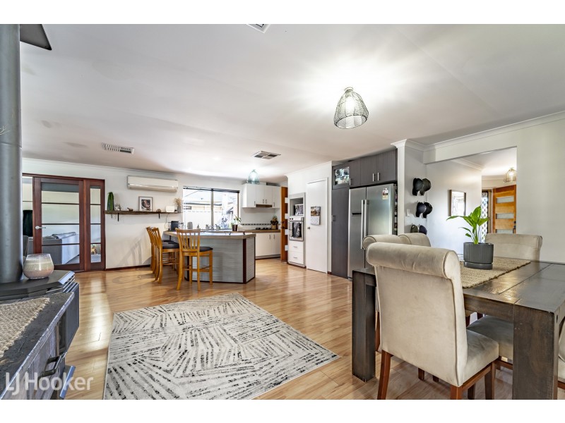 10 Moorburg Loop, Port Kennedy WA 6172