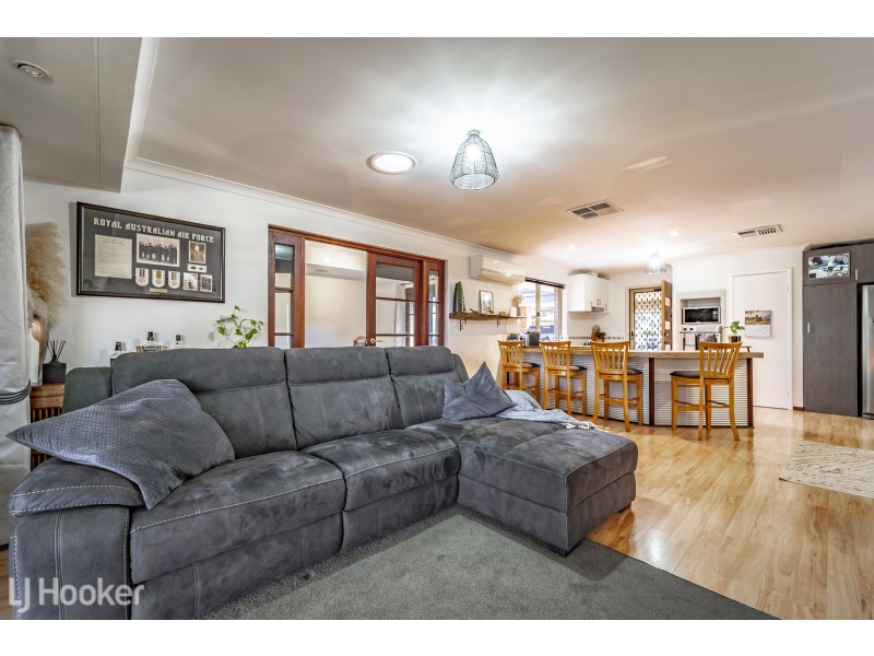 10 Moorburg Loop, Port Kennedy WA 6172