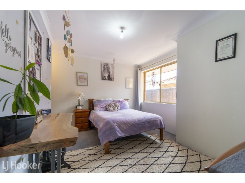 10 Moorburg Loop, Port Kennedy WA 6172