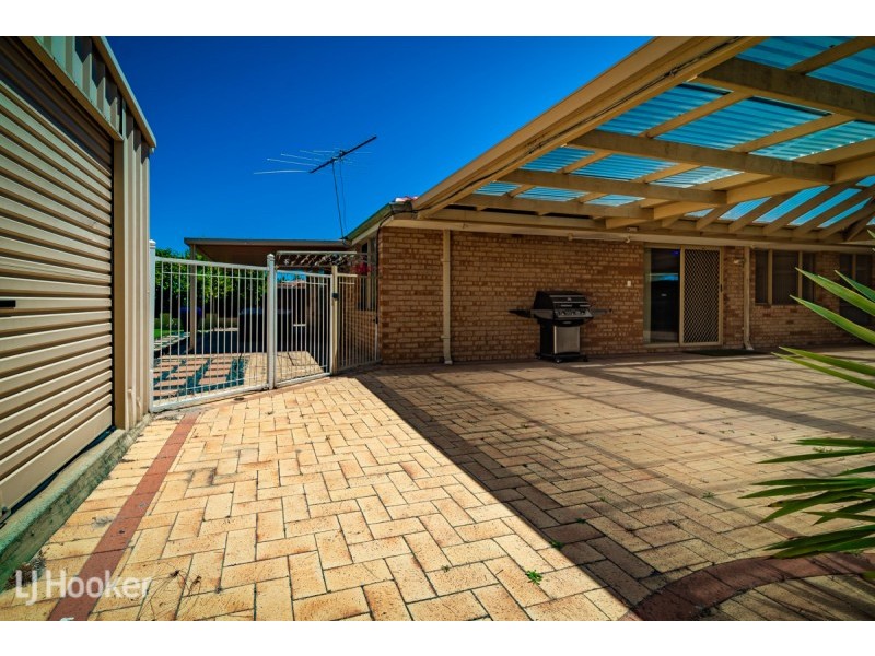 8 Blee Court, Rockingham WA 6168