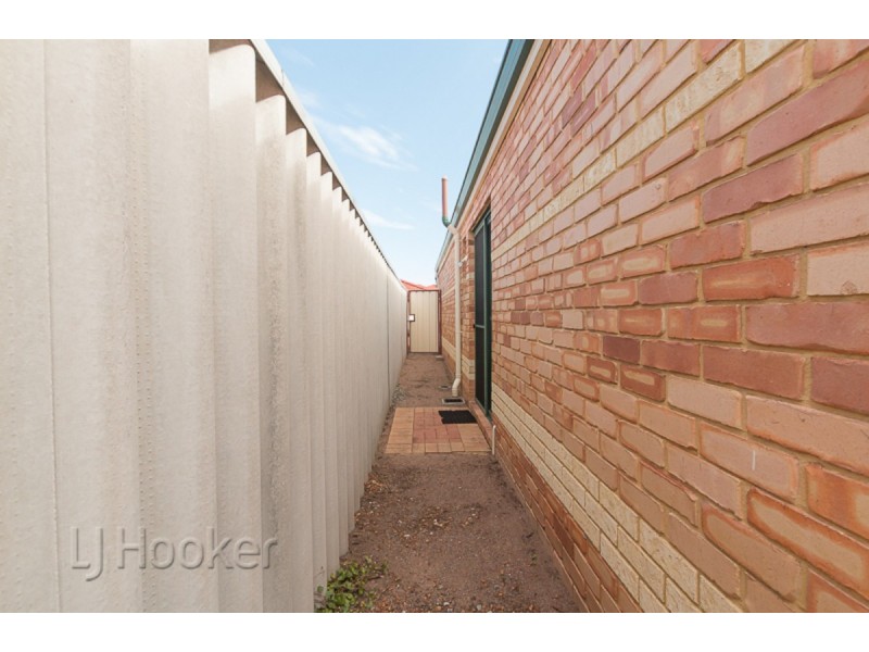 12/10 Nabberu Loop, Cooloongup WA 6168