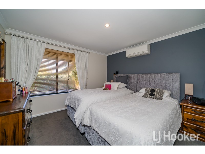 80 Gnangara Drive, Waikiki WA 6169