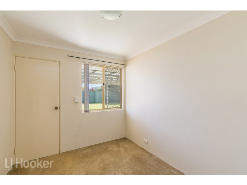 18 Castlerock Avenue, Waikiki WA 6169