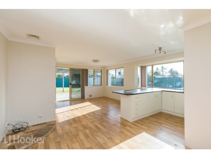 18 Castlerock Avenue, Waikiki WA 6169