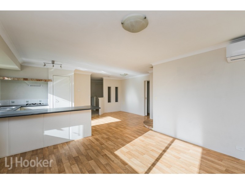 18 Castlerock Avenue, Waikiki WA 6169