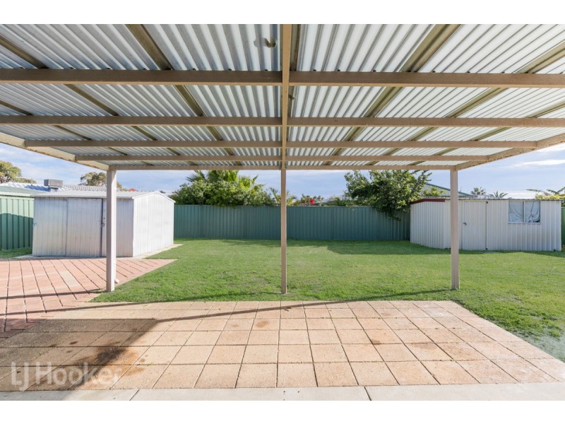 18 Castlerock Avenue, Waikiki WA 6169