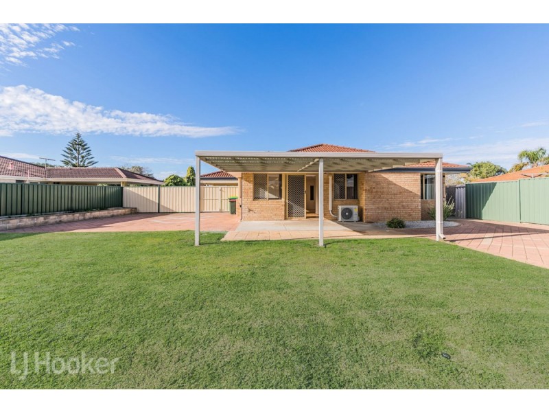 18 Castlerock Avenue, Waikiki WA 6169