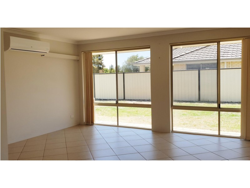 20 Tryall Avenue, Port Kennedy WA 6172
