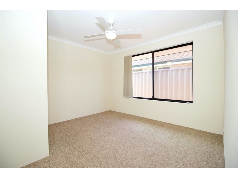 11 Eva Lynch Way, Warnbro WA 6169