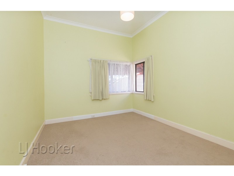 168 Safety Bay Road, Shoalwater WA 6169