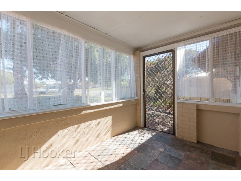 168 Safety Bay Road, Shoalwater WA 6169