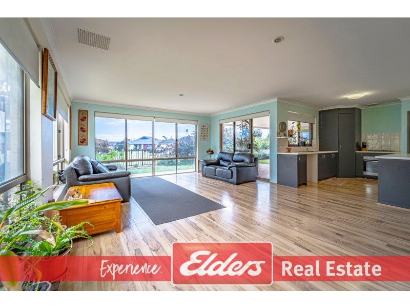 9 Yarloop Lane, Baldivis WA 6171