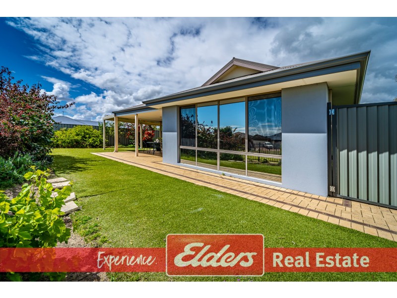 9 Yarloop Lane, Baldivis WA 6171