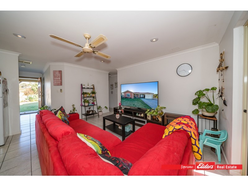 16A Grady Court, Waikiki WA 6169