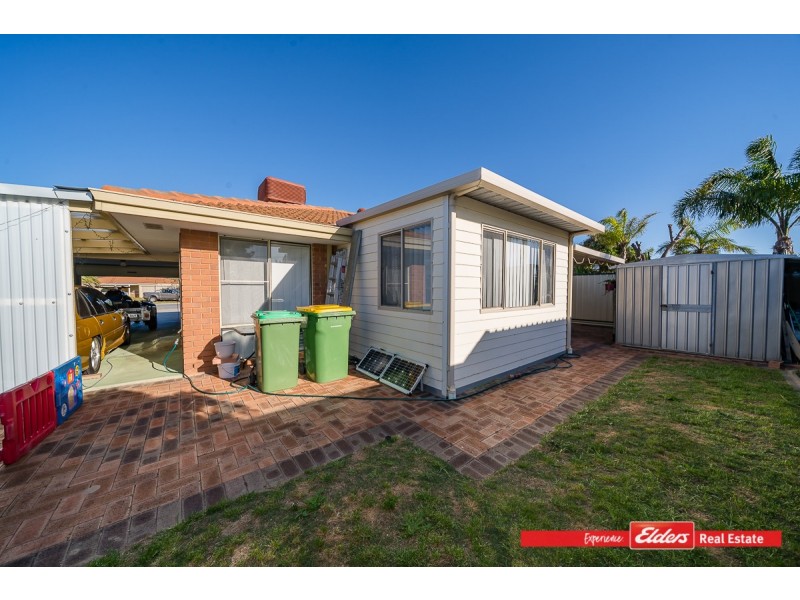 16A Grady Court, Waikiki WA 6169